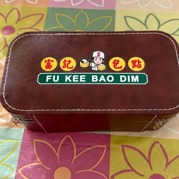 Porcelain Tea Set with Asian Script - Picture 3 of 4